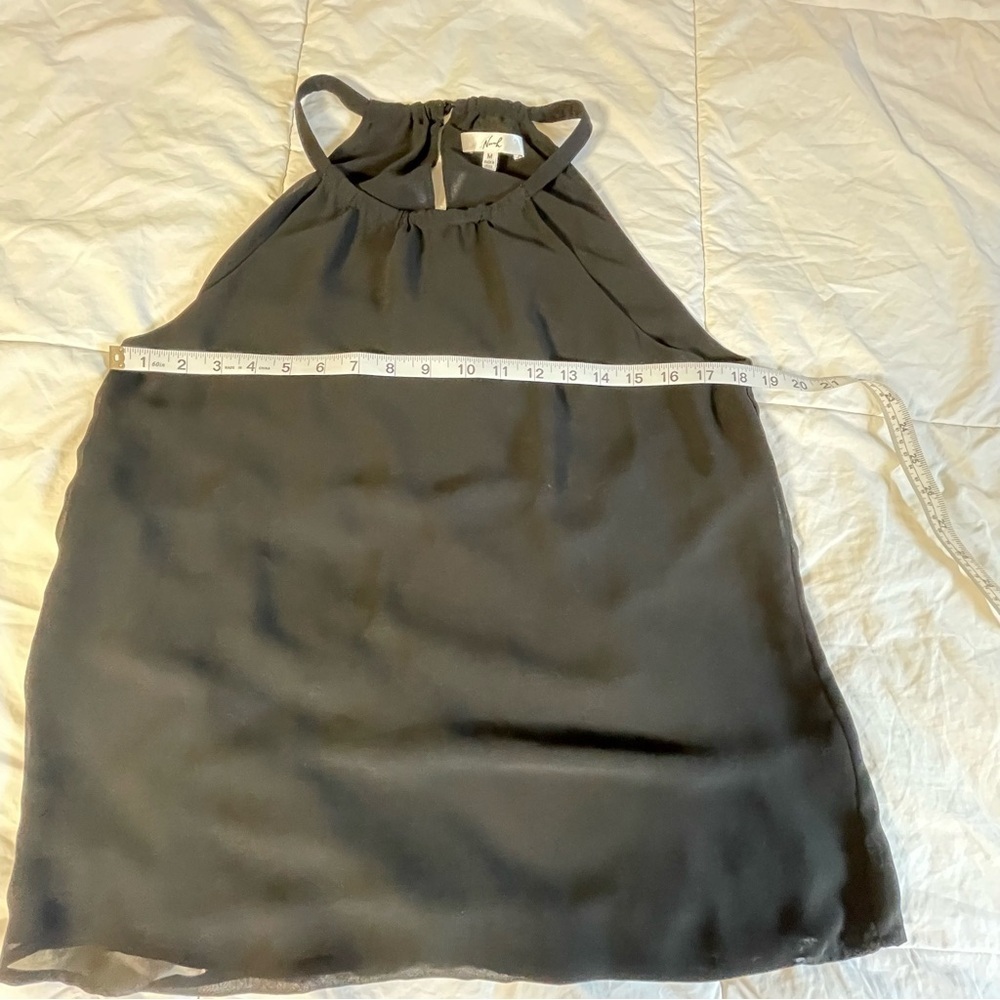 Black Sleeveless Tank Top with Minimalist Design Size M - Picture 6 of 9